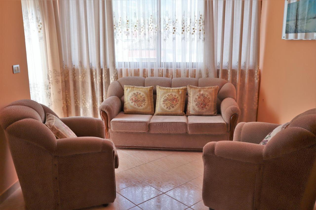 Rei'S Apartment Пермети Экстерьер фото